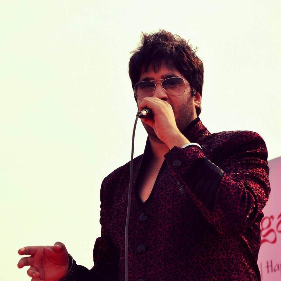 Neeraj  Dhall